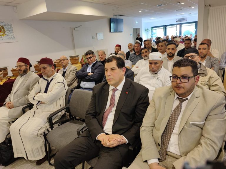 القنصلية العامة للمملكة المغربية تنظم مأدبة عشاء تكريمية للأئمة المغاربة ورؤساء جمعياتهم الدينية