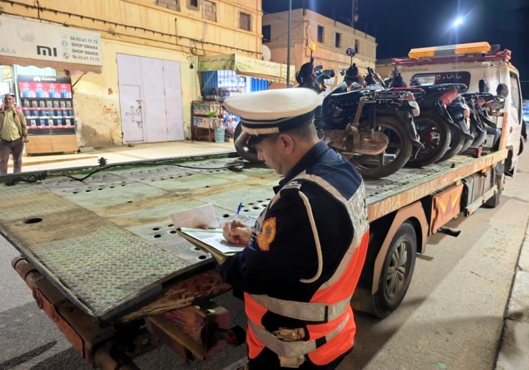 حملة أمنية تستهدف أصحاب الدراجات النارية غير القانونية بالسمارة