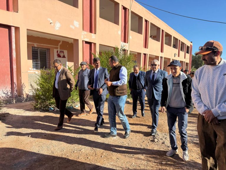 بوعبيد الكراب يتفقد ميدانياً مشاريع تأهيل المؤسسات التعليمية ومراكز التفتح بأيت هادي وسيدي محمد الدليل