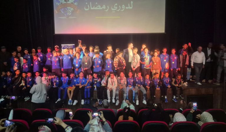 في عرس رياضي بهيج.. نادي الاتحاد الرياضي شيشاوة يختتم دوري رمضان 2026 بالمركب الثقافي