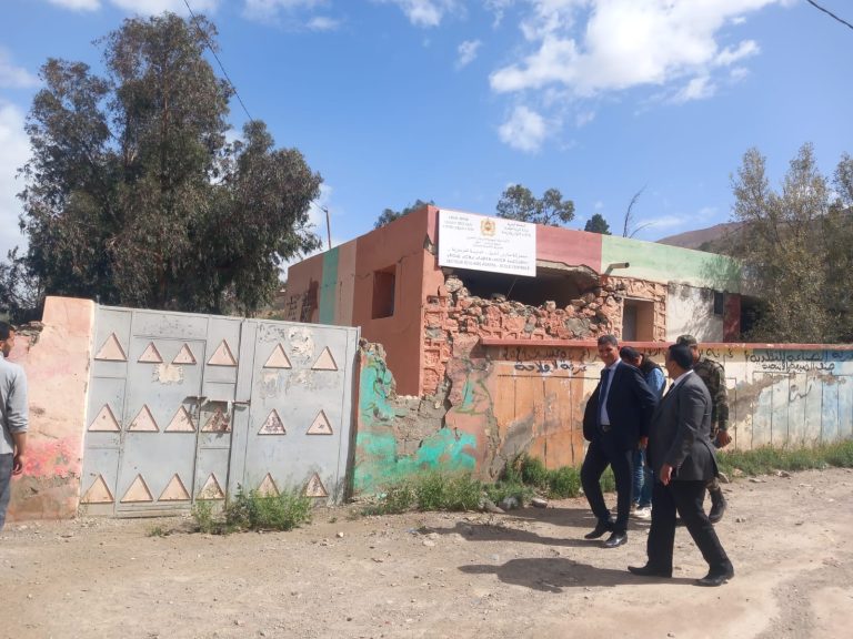 عامل إقليم شيشاوة يزور إعدادية أداسيل الثانوية لتتبع أشغال إعادة التأهيل